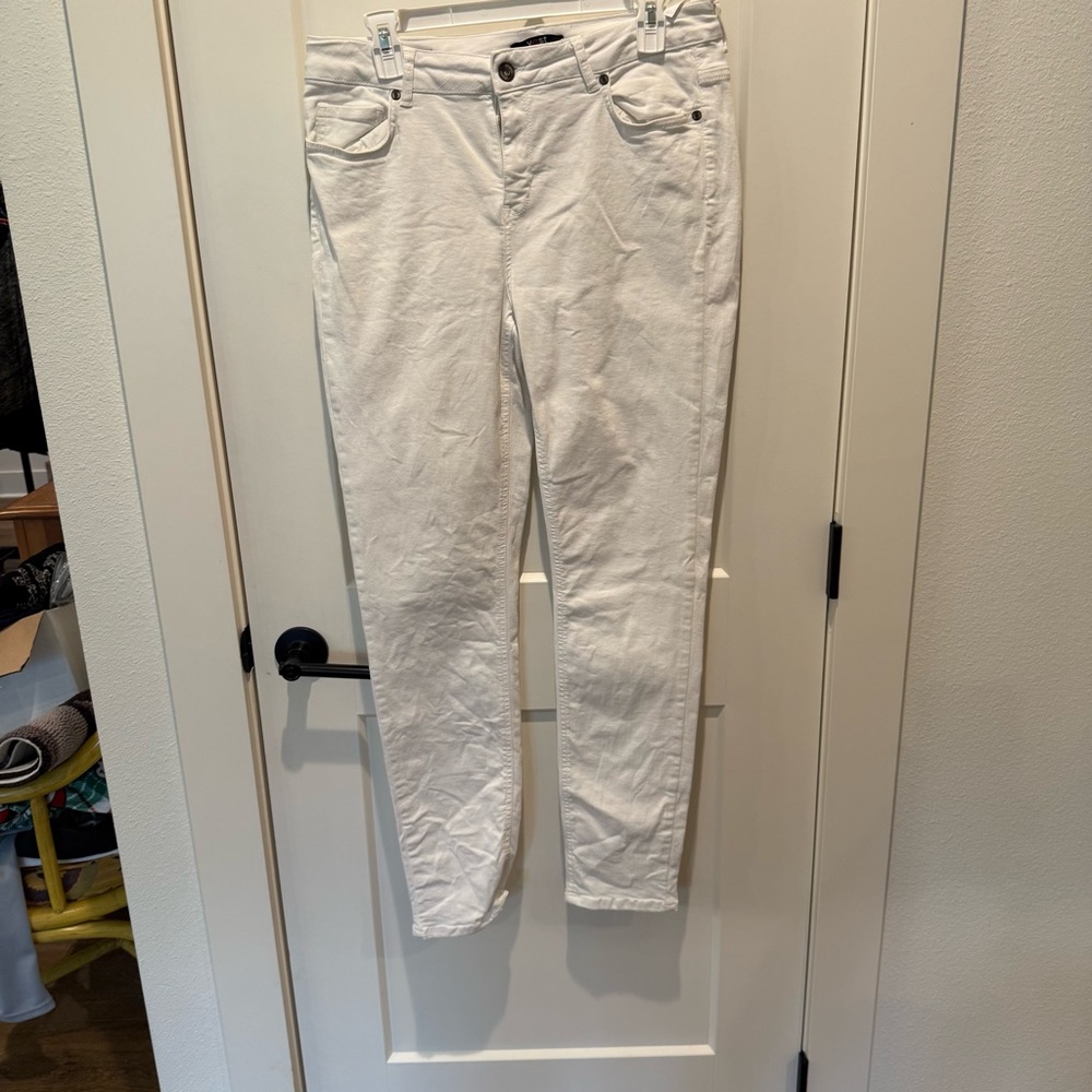 Yest Ladies White Denim Jeans.  Size 12, waist 16”, Rise 11”, outside length 41”